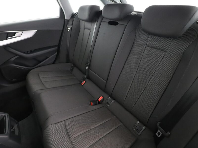 Audi A4 GRATIS! Pakiet Serwisowy o wartości 1000 zł! B9 (2015-)