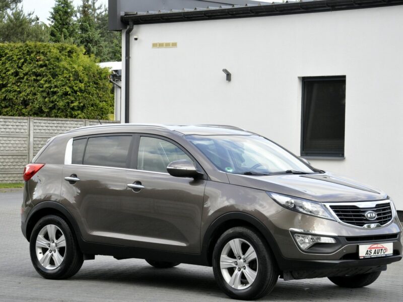 Kia Sportage 1,6i 135KM XL/Navi/Ledy/Serwis/PDC/Alufelgi/USB/1Rej. 2013. III (2010-2015)