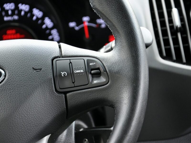 Kia Sportage 1,6i 135KM XL/Navi/Ledy/Serwis/PDC/Alufelgi/USB/1Rej. 2013. III (2010-2015)