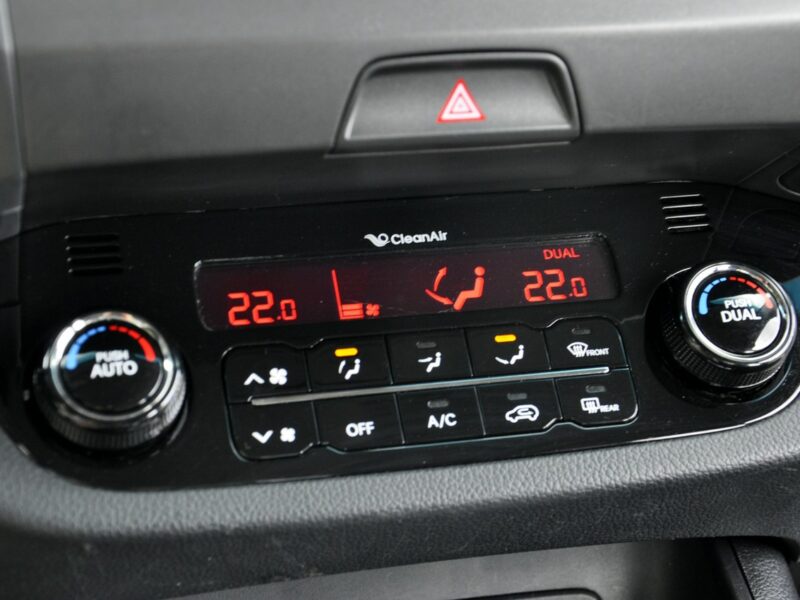 Kia Sportage 1,6i 135KM XL/Navi/Ledy/Serwis/PDC/Alufelgi/USB/1Rej. 2013. III (2010-2015)