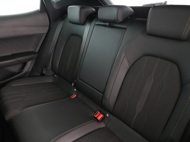 Cupra Formentor PHEV 245KM full LED el. sterowane i ogrzewane fotele navi virtual cocp