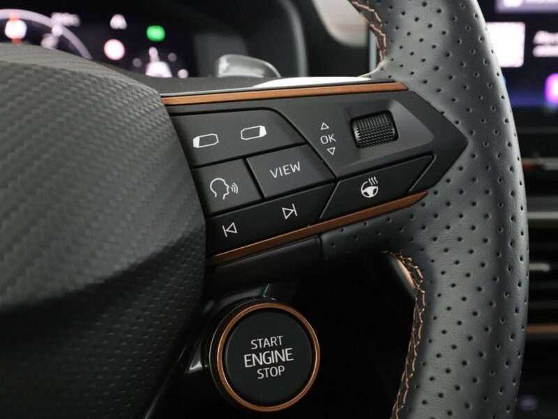 Cupra Formentor PHEV 245KM full LED el. sterowane i ogrzewane fotele navi virtual cocp