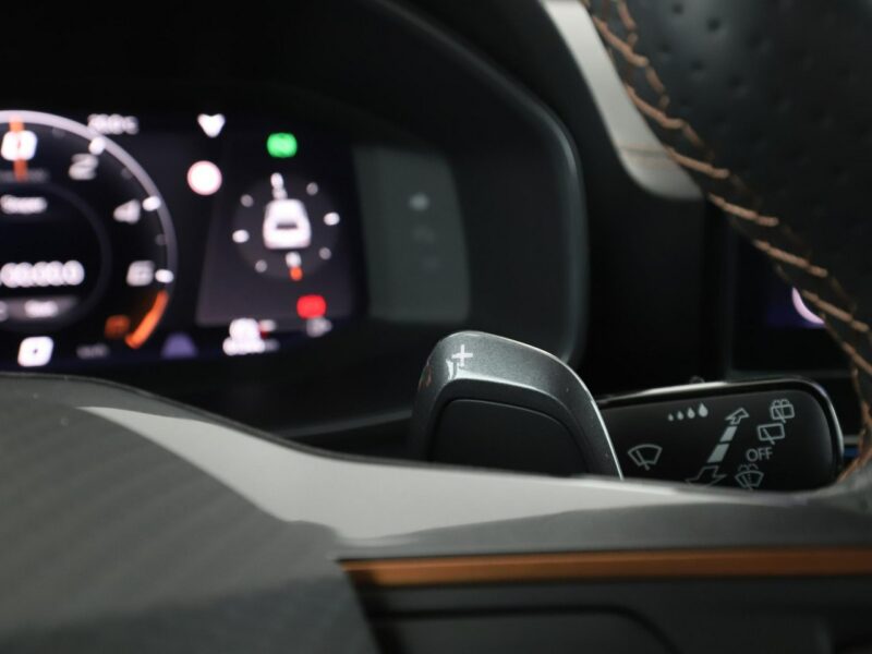 Cupra Formentor PHEV 245KM full LED el. sterowane i ogrzewane fotele navi virtual cocp