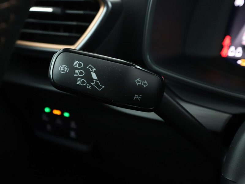 Cupra Formentor PHEV 245KM full LED el. sterowane i ogrzewane fotele navi virtual cocp