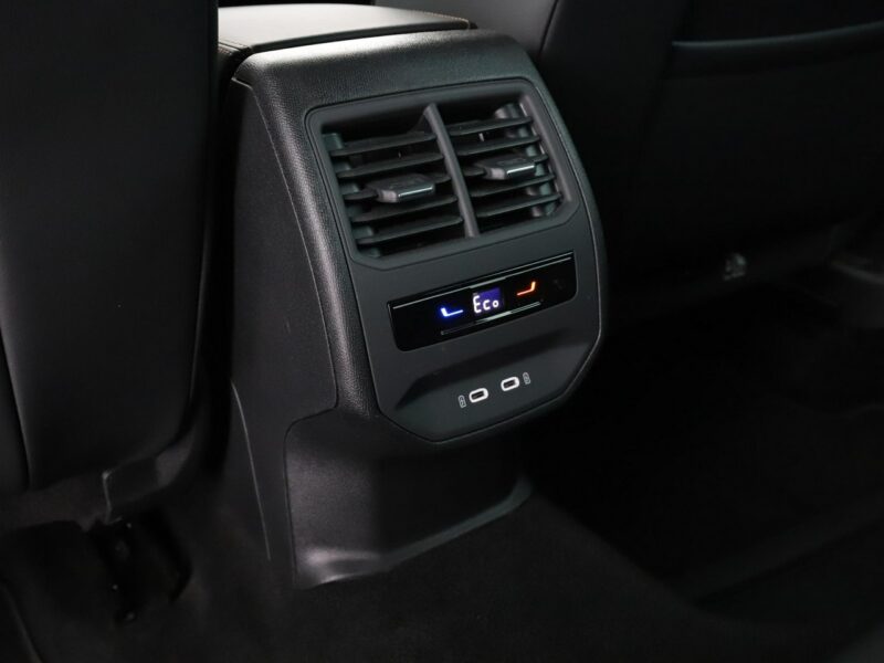 Cupra Formentor PHEV 245KM full LED el. sterowane i ogrzewane fotele navi virtual cocp