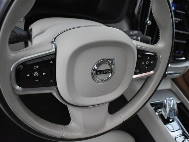 Volvo XC 60 Recharge Plug-In Hybrid AWD INSCRIPTION 341 KM FULL OPCJA I PANORAMA II (2017-)