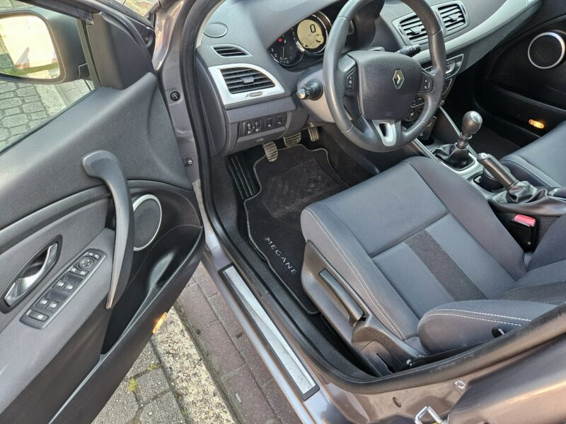 Renault Megane Klimatronic / Tempomat / Czujniki parkowania III (2008-2016)