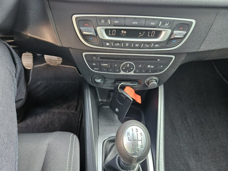 Renault Megane Klimatronic / Tempomat / Czujniki parkowania III (2008-2016)