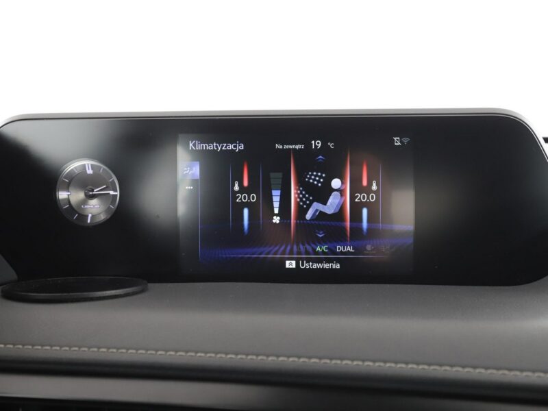 Lexus UX GRATIS! Pakiet Serwisowy o wartości 500 zł!