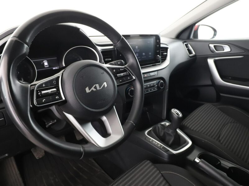 Kia XCeed klima auto kamera i czujniki parkowania LED multifunkcja