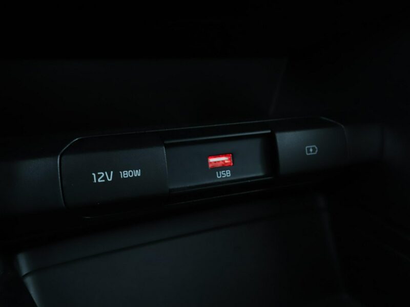 Kia XCeed klima auto kamera i czujniki parkowania LED multifunkcja
