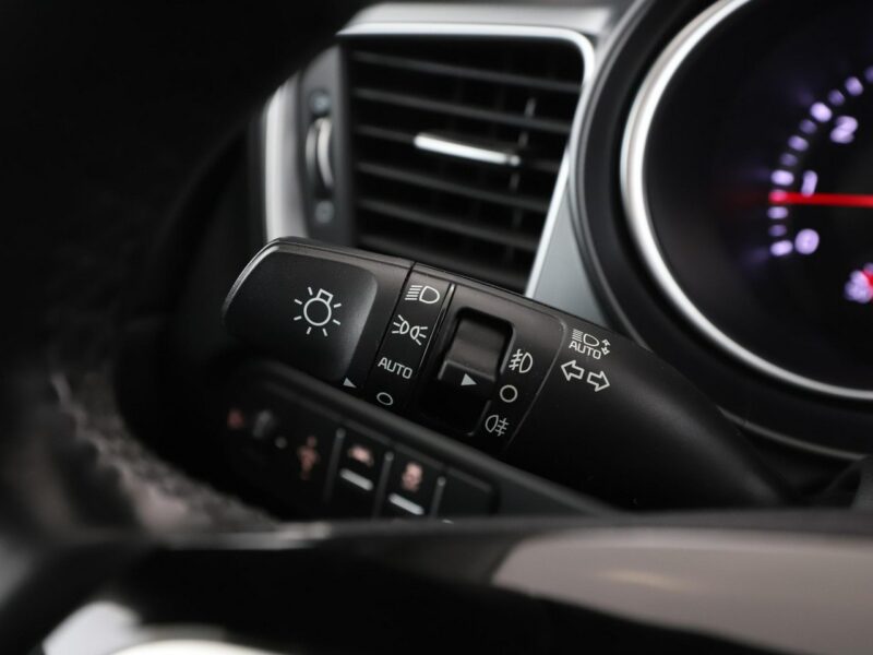 Kia XCeed klima auto kamera i czujniki parkowania LED multifunkcja