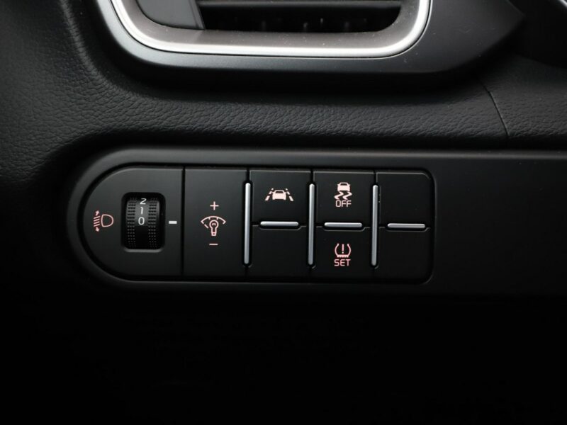 Kia XCeed klima auto kamera i czujniki parkowania LED multifunkcja