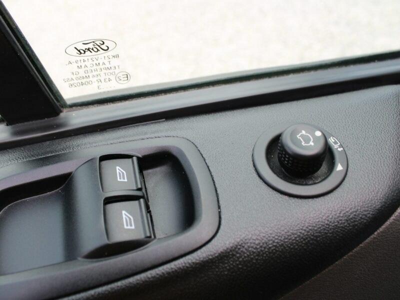 Ford Transit Custom 150HP L2 AUTOMAT Kamera Trend F-vat Gwarancja