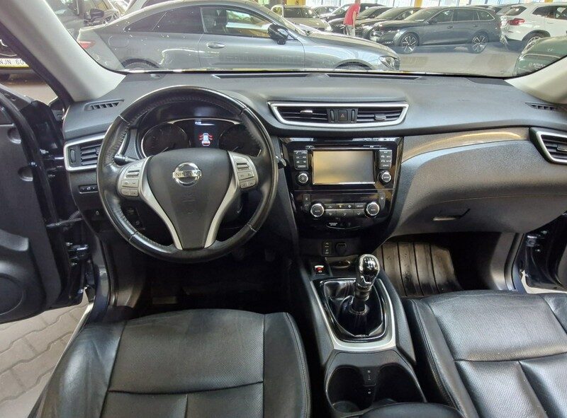 Nissan X-Trail 1 REJ 2017 !! ZOBACZ OPIS !! W podanej cenie roczna gwarancja III (2014-2021)