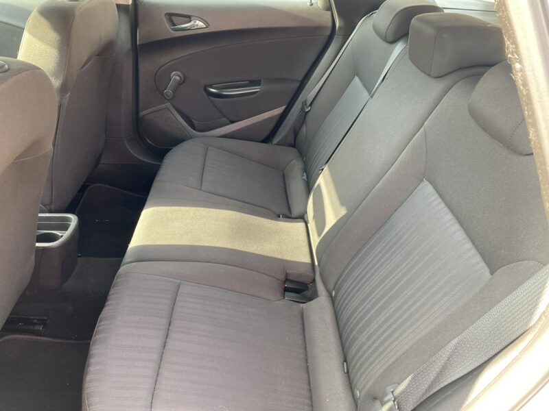 Opel Astra Oszczędny Diesel, klimatyzacja, niski przebieg, 8 airbag, isofix J (2009-2019)