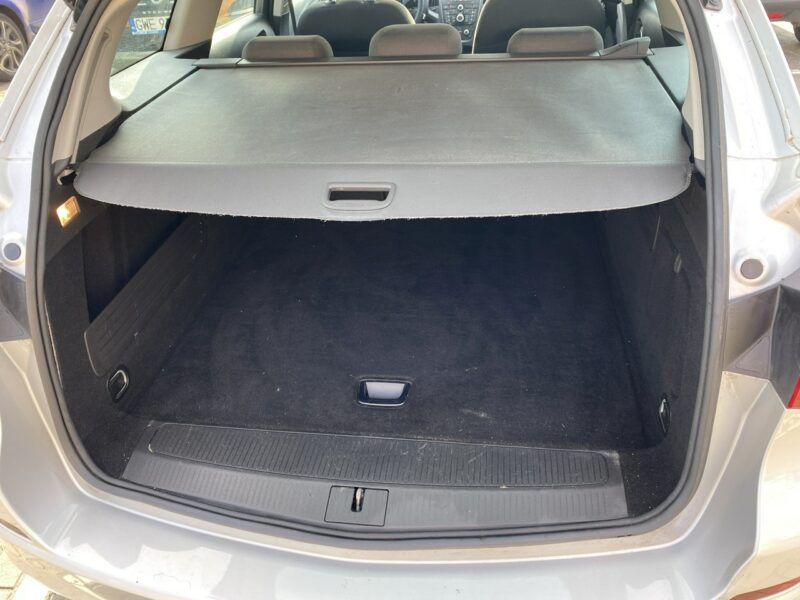 Opel Astra Oszczędny Diesel, klimatyzacja, niski przebieg, 8 airbag, isofix J (2009-2019)