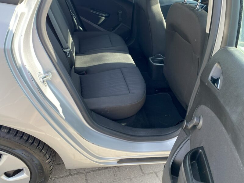 Opel Astra Oszczędny Diesel, klimatyzacja, niski przebieg, 8 airbag, isofix J (2009-2019)