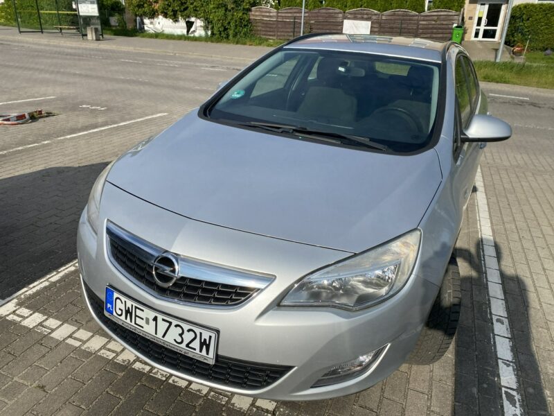 Opel Astra Oszczędny Diesel, klimatyzacja, niski przebieg, 8 airbag, isofix J (2009-2019)