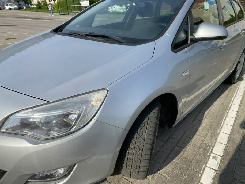 Opel Astra Oszczędny Diesel, klimatyzacja, niski przebieg, 8 airbag, isofix J (2009-2019)