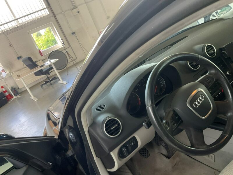 Audi A3 1,8 T 160KM ,klimatronik, isofix, 8 airbag, zarejestrowany 8P (2003-2012)