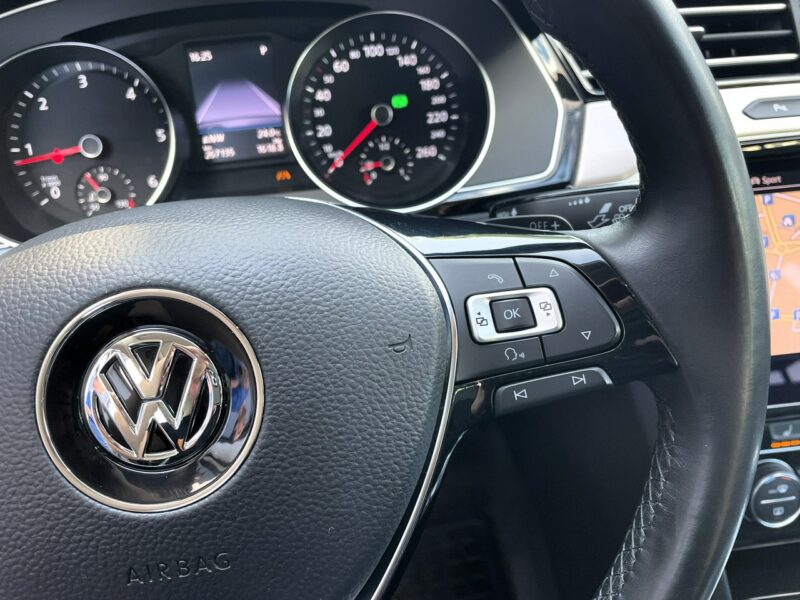 Volkswagen Passat LED, Klima, Navi, Temp, Asystenci, Kamera, Grzane Fotele, Martwe Pole B8 (2014-2023)