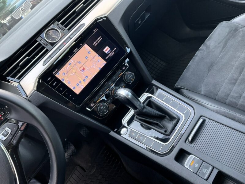 Volkswagen Passat LED, Klima, Navi, Temp, Asystenci, Kamera, Grzane Fotele, Martwe Pole B8 (2014-2023)