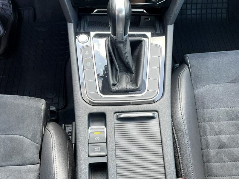 Volkswagen Passat LED, Klima, Navi, Temp, Asystenci, Kamera, Grzane Fotele, Martwe Pole B8 (2014-2023)
