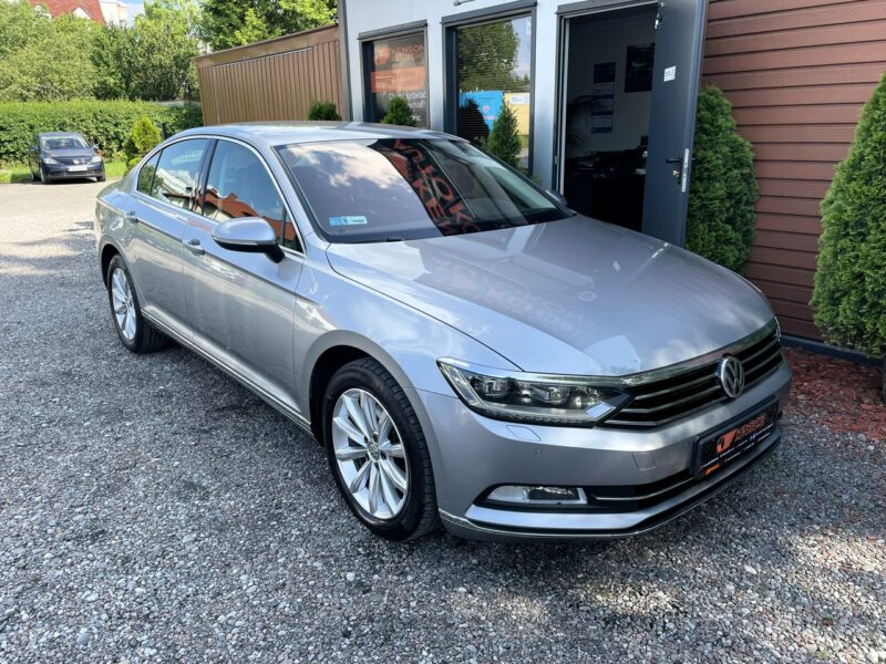 Volkswagen Passat LED, Klima, Navi, Temp, Asystenci, Kamera, Grzane Fotele, Martwe Pole B8 (2014-2023)