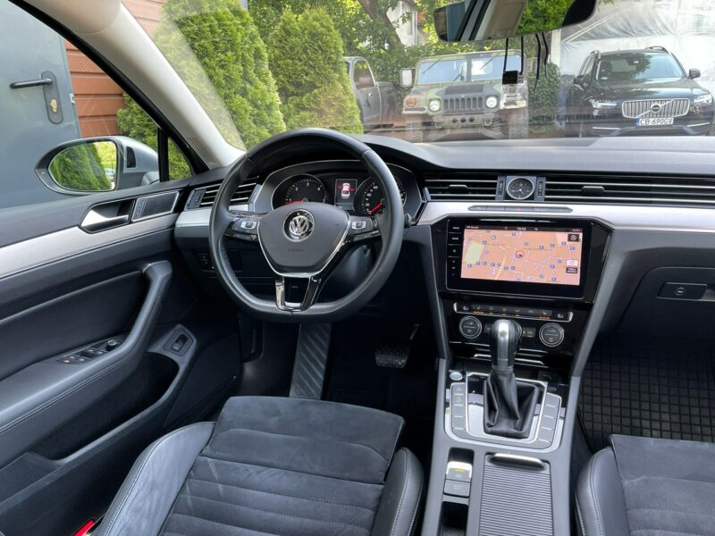 Volkswagen Passat LED, Klima, Navi, Temp, Asystenci, Kamera, Grzane Fotele, Martwe Pole B8 (2014-2023)
