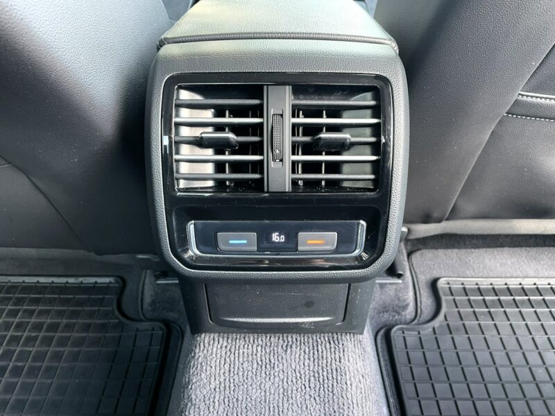 Volkswagen Passat LED, Klima, Navi, Temp, Asystenci, Kamera, Grzane Fotele, Martwe Pole B8 (2014-2023)