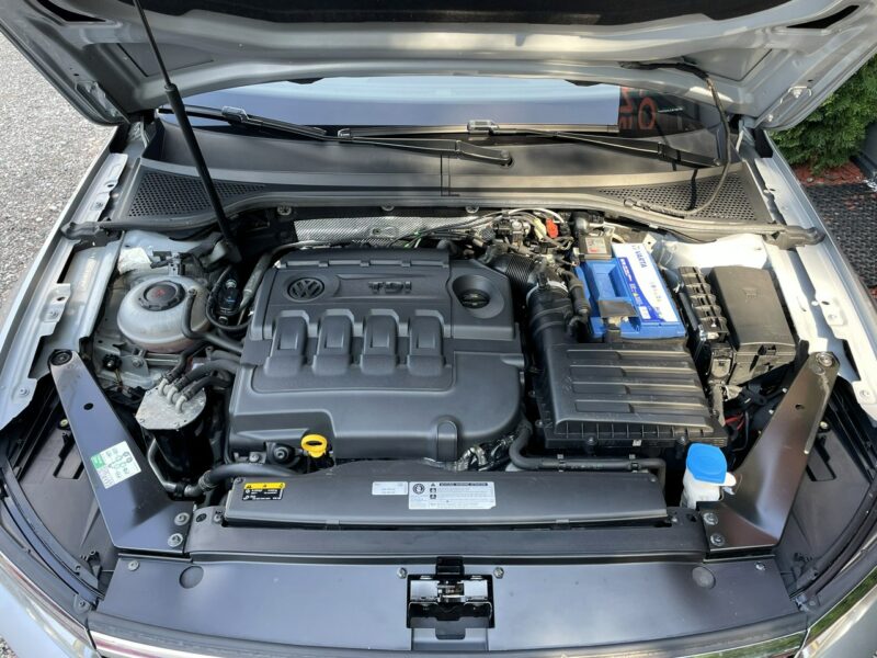 Volkswagen Passat LED, Klima, Navi, Temp, Asystenci, Kamera, Grzane Fotele, Martwe Pole B8 (2014-2023)