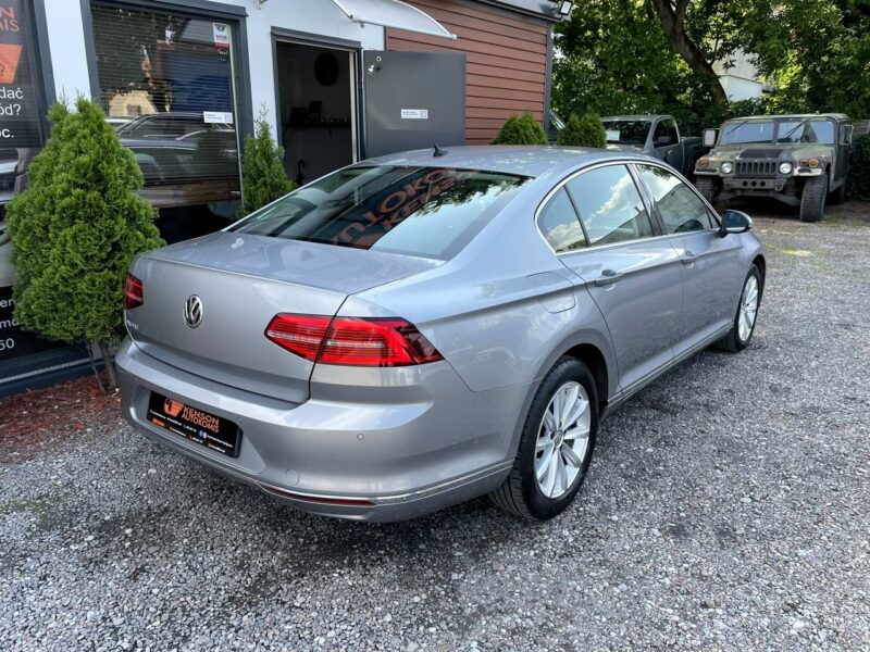 Volkswagen Passat LED, Klima, Navi, Temp, Asystenci, Kamera, Grzane Fotele, Martwe Pole B8 (2014-2023)