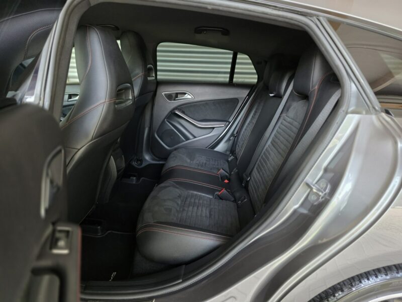 Mercedes CLA 200 Shooting Brake AMG Line I (2013-2019)