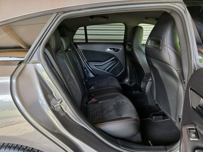 Mercedes CLA 200 Shooting Brake AMG Line I (2013-2019)