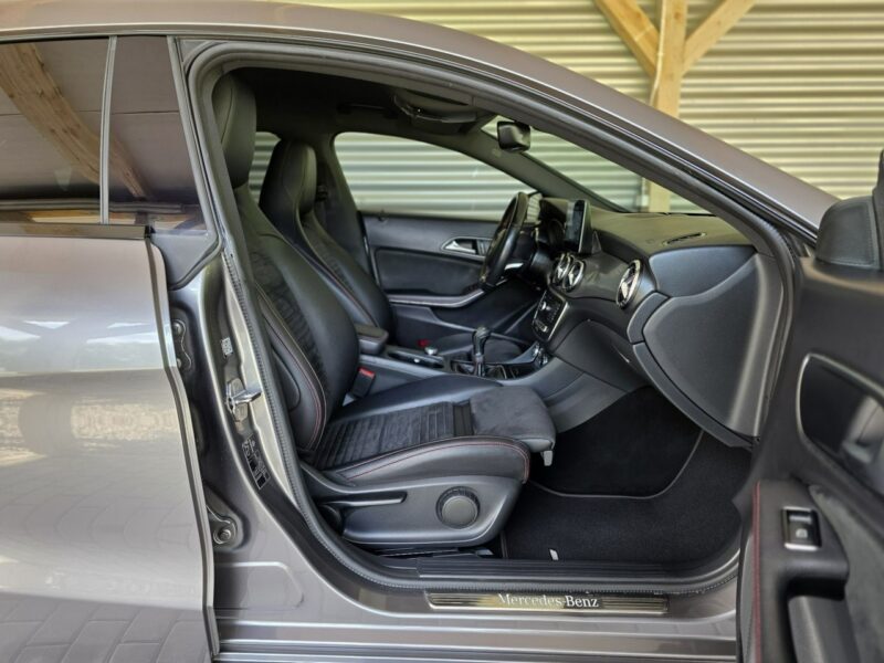 Mercedes CLA 200 Shooting Brake AMG Line I (2013-2019)