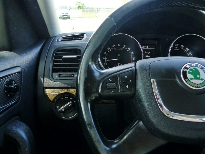 Škoda Yeti 2.0 TDI*4x4*EXPERIENCE*Climatronic*Alu*Xenon*Panorama*Elektr*TopStan!! I (2009-)