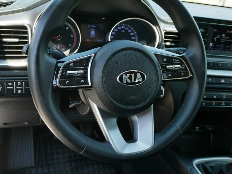 Kia Cee'd 1.6 CRDI 115KM [Eu6] Kombi - Krajowy - 2-gi Wł -Zobacz III (2018-)