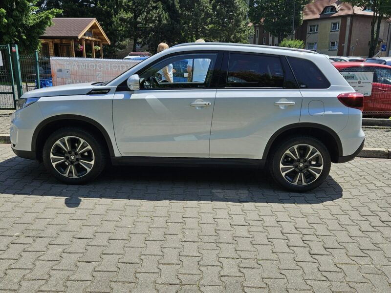 Suzuki Vitara Napęd 4x4 / 1 właściciel / Krajowy / Serwis ASO / Bezwypadkowy III (2019-)