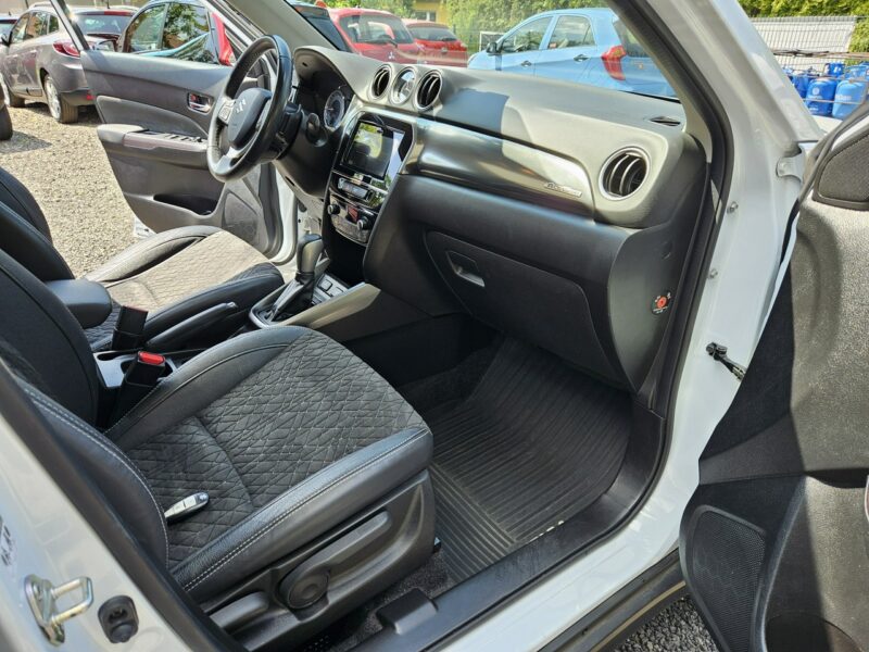 Suzuki Vitara Napęd 4x4 / 1 właściciel / Krajowy / Serwis ASO / Bezwypadkowy III (2019-)