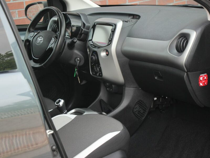 Toyota Aygo Automat*Klima*Kamera*Panel Dotyk*Esp*Led*Bluet*Alu15*Komp*GwarVGS II (2014-)