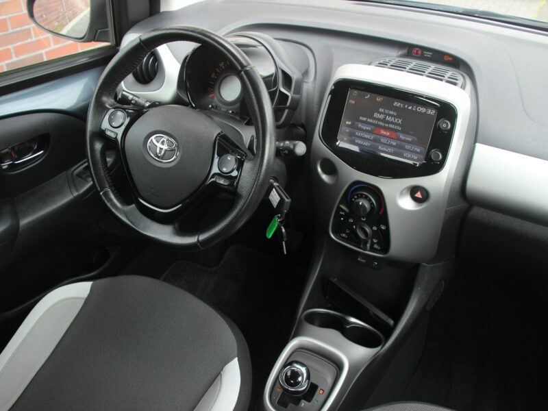Toyota Aygo Automat*Klima*Kamera*Panel Dotyk*Esp*Led*Bluet*Alu15*Komp*GwarVGS II (2014-)