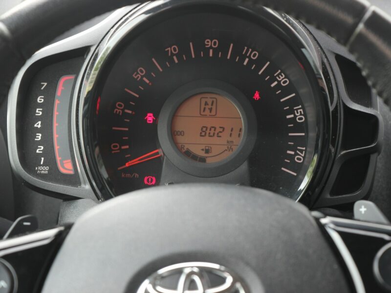 Toyota Aygo Automat*Klima*Kamera*Panel Dotyk*Esp*Led*Bluet*Alu15*Komp*GwarVGS II (2014-)