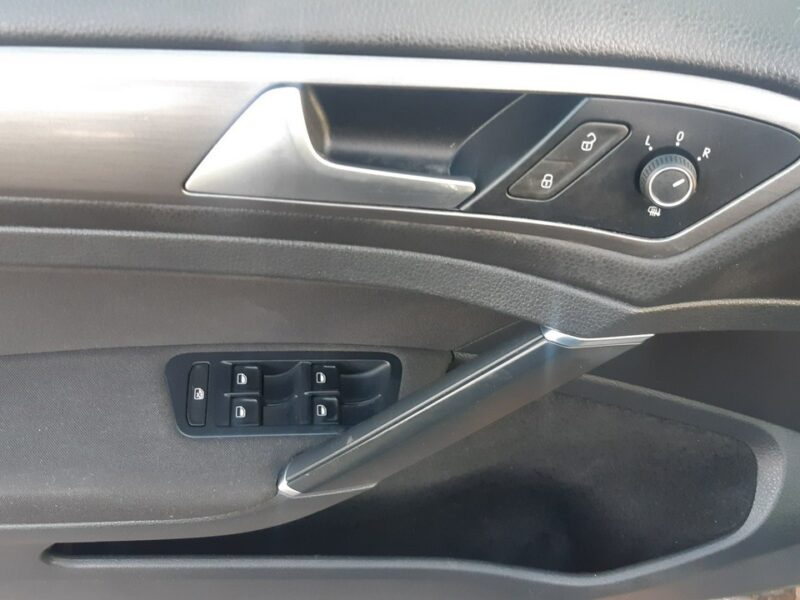 Volkswagen Golf Volkswagen Golf 1.4 TSI BlueMotion Technology Comfortline VII (2012-)