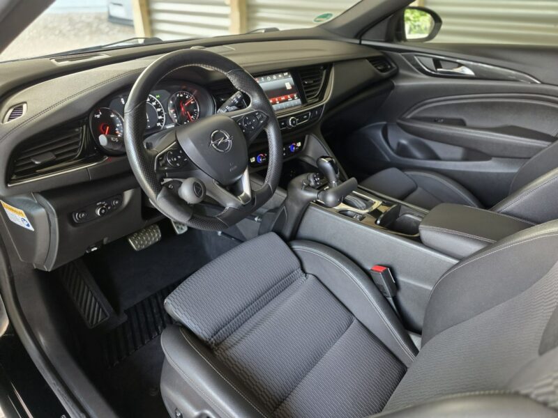 Opel Insignia Sports Tourer 1.5 Turbo INNOVATION B (2017-)