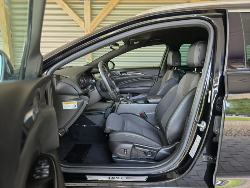 Opel Insignia Sports Tourer 1.5 Turbo INNOVATION B (2017-)