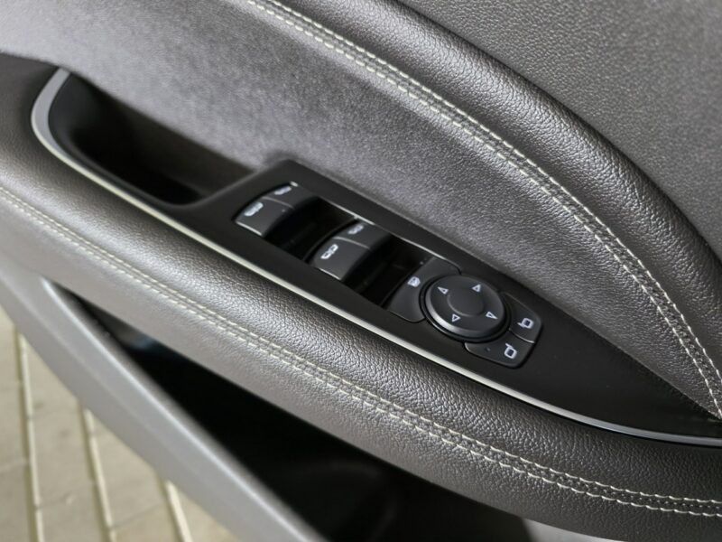 Opel Insignia Sports Tourer 1.5 Turbo INNOVATION B (2017-)