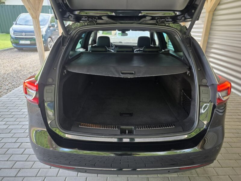Opel Insignia Sports Tourer 1.5 Turbo INNOVATION B (2017-)