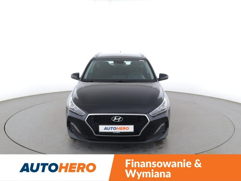 Hyundai i30 navi klima auto grzane fotele i kierownica kamera i czujniki parkowani III (2017-)