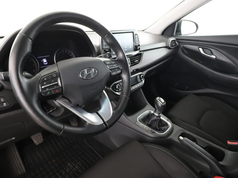 Hyundai i30 navi klima auto grzane fotele i kierownica kamera i czujniki parkowani III (2017-)